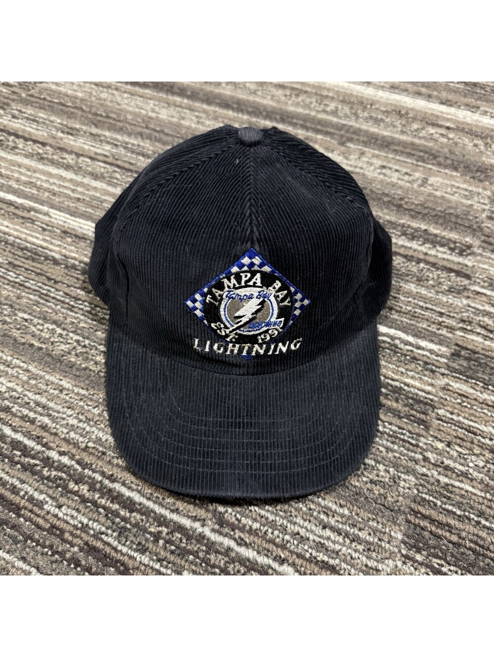 Vintage 90s Tampa Bay Lightning SnapBack Corduroy One Size NHL Men’s